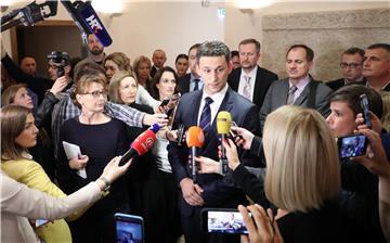 Petrov: HDZ ide u rušenje Vlade