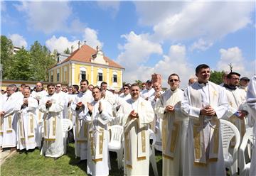 U Vukovaru počeo 10. Susret hrvatske katoličke mladeži