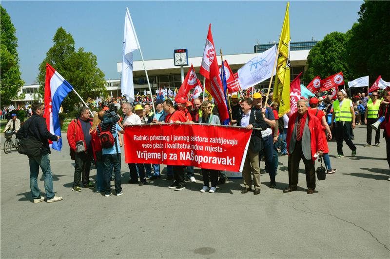 Slavonski Brod: Prosvjedno obilježavanje Međunarodnog praznika rada