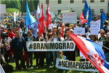 Slavonski Brod: Prosvjedno obilježavanje Međunarodnog praznika rada