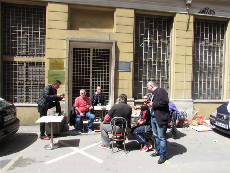 Na središnjoj ulici u Sarajevu 1. svibnja ispečeno janje