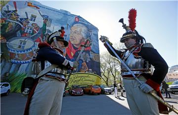 RUSSIA HISTORY GRAFFITI STREET ART