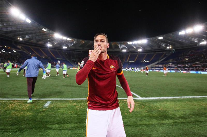 (FILE) ITALY SOCCER FRANCESCO TOTTI