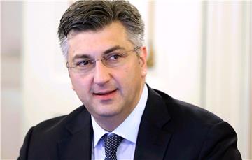 Plenković: Pokušaj destabiliziranja hrvatskih institucija doživio poraz, mi nudimo stabilnost