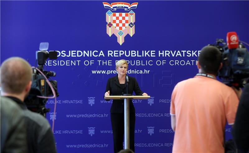 Obraćanje Predsjednice Grabar-Kitarović nakon razgovora sa čelnicima stranaka