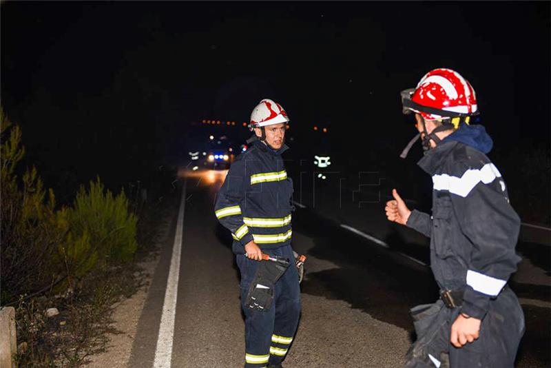 Splitski vatrogasci izvukli ženu iz 30-metarske provalije na Marijanu