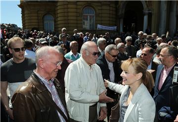 Prosvjed "Maknimo maršala Tita iz Zagreba i Hrvatske"