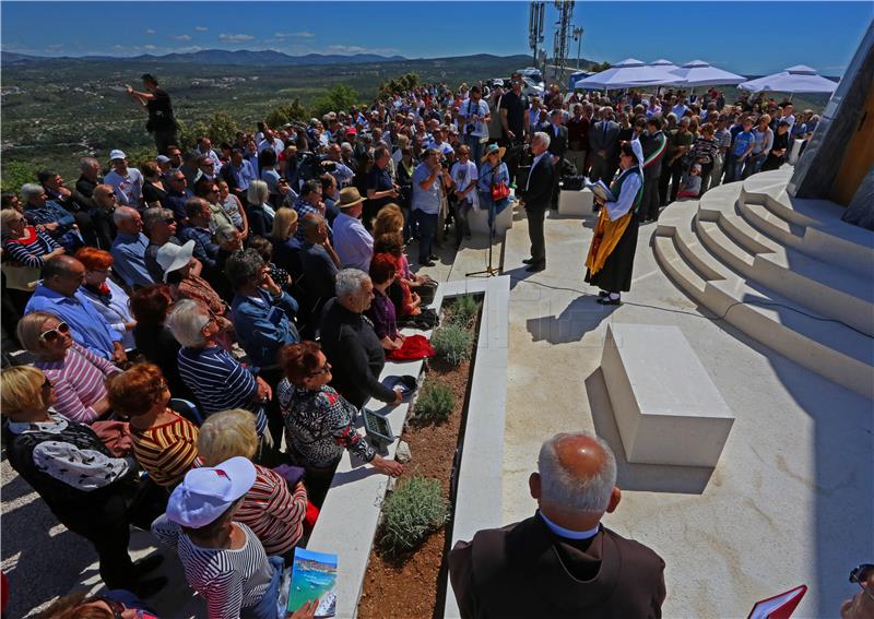 U Primoštenu svečano blagoslovljen kip Gospe od Loreta