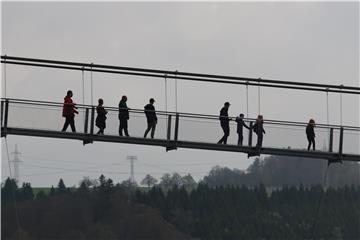 Cable suspension bridge at Rappbode dam opened