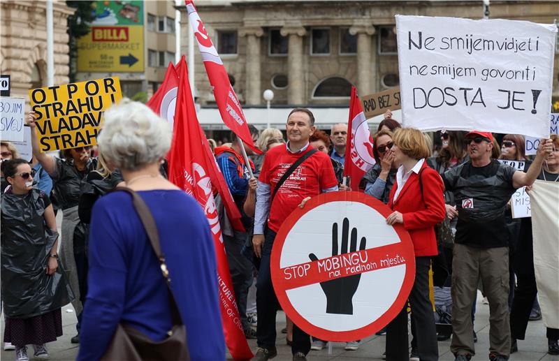 Prosvjed zaposlenika u dječjim vrtićima "Pravo na rad bez straha – stop mobbingu na radnom mjestu"