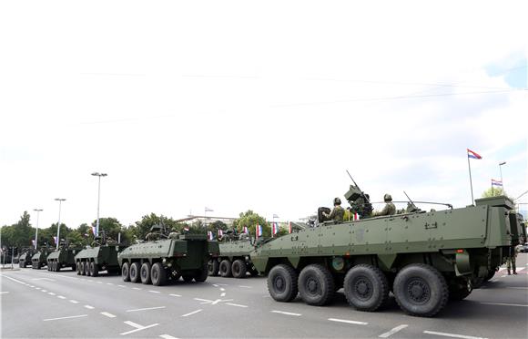 Slovenska vojska uskoro nabavlja oklopna vozila, u igri navodno i finska Patria