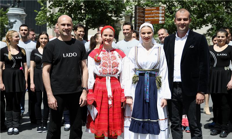 Ansambl LADO na Cvjetnom trgu najavio svoj veliki koncert u Areni Zagreb