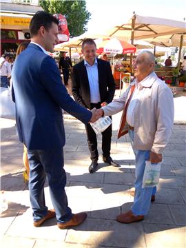 Predizborno druženje Mosta s građanima u Dubrovniku