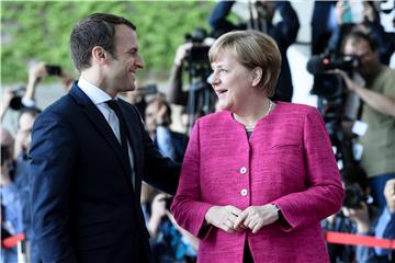 Merkel i Macron za "novu Europu"