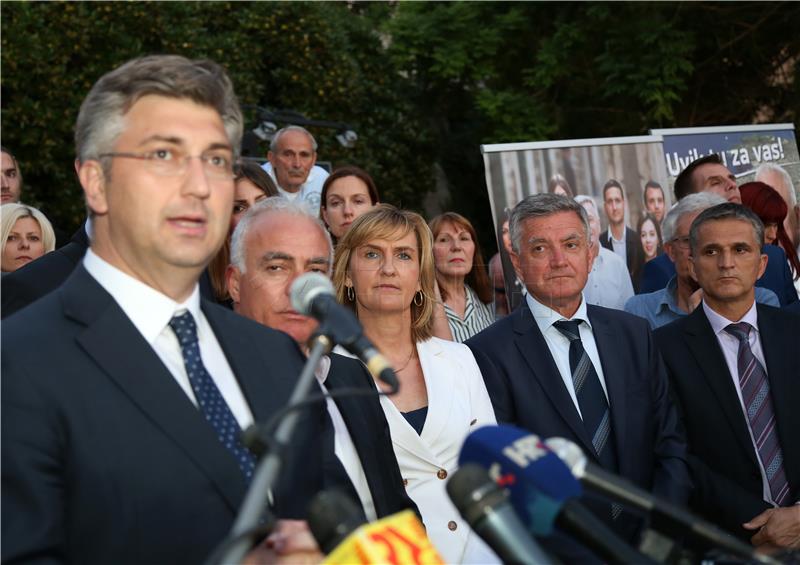 Premijer Plenković podržao kandidate na šibenskoj listi