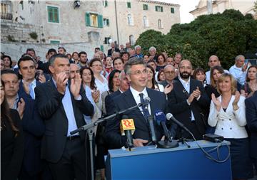 Premijer Plenković podržao kandidate na šibenskoj listi