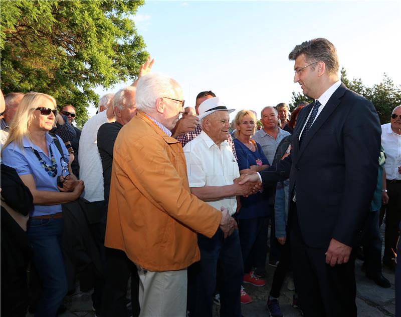 Premijer Plenković podržao kandidate na šibenskoj listi