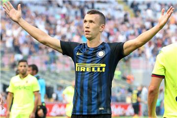 Perišić između Manchester Uniteda i PSG-a