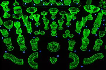 POLAND ART URANIUM GLASS EXHIBITION