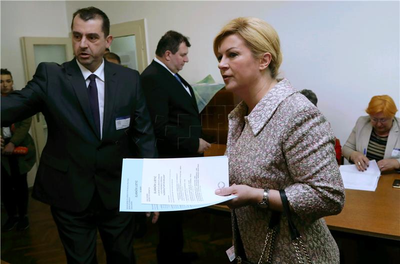 Kolinda Grabar-Kitarović izašla na biralište u Zagrebu