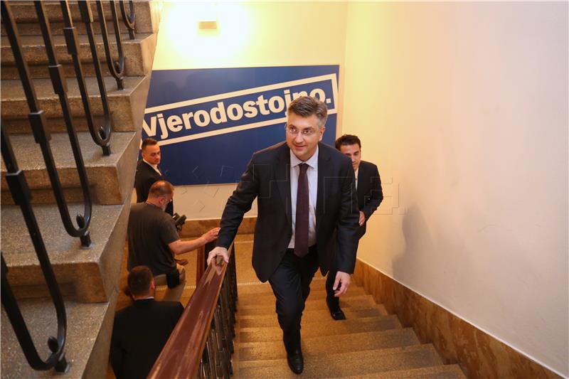 Plenkovic: Croatia growing "bluer"