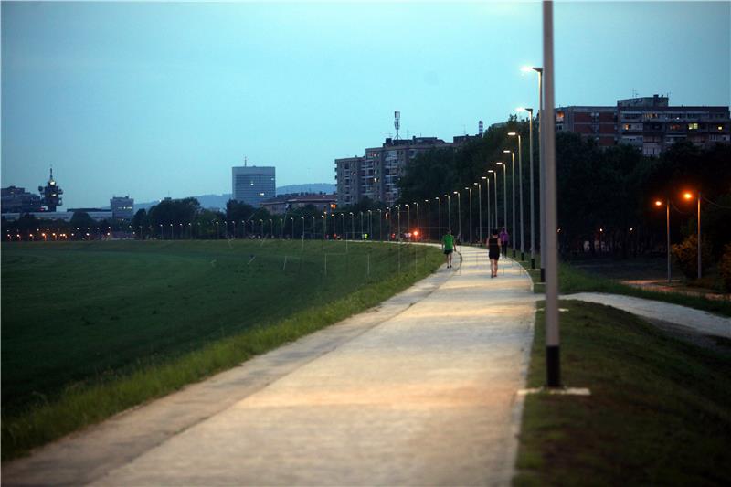 Uređena šetnica od Mosta mladosti do Jadranskoga mosta