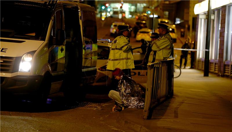 Eksplozija na koncertu u Manchesteru, potvrđeni smrtni slučajevi