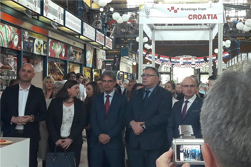 "Hrvatska tržnica" u Budimpešti - turistička i gastro promocija