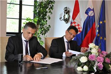 Deal signed on the future of Cimos company and its plants in Croatia