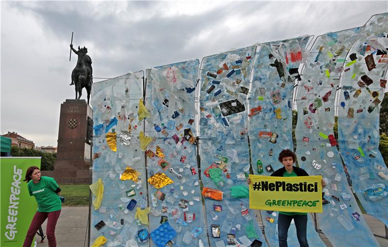 Plastic Wave installation put up in Zagreb to save Mediterranean from plastic