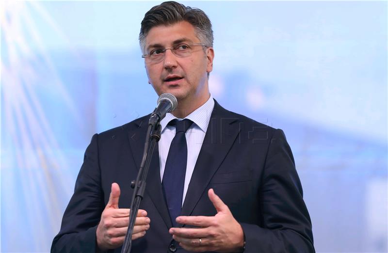 Plenković u Sisku: Gradu treba vratiti status važnoga gospodarskog i prometnog središta