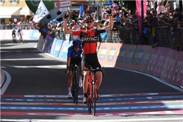 Giro: Prva pobjeda Van Garderena, Dumoulin zadržao prednost 