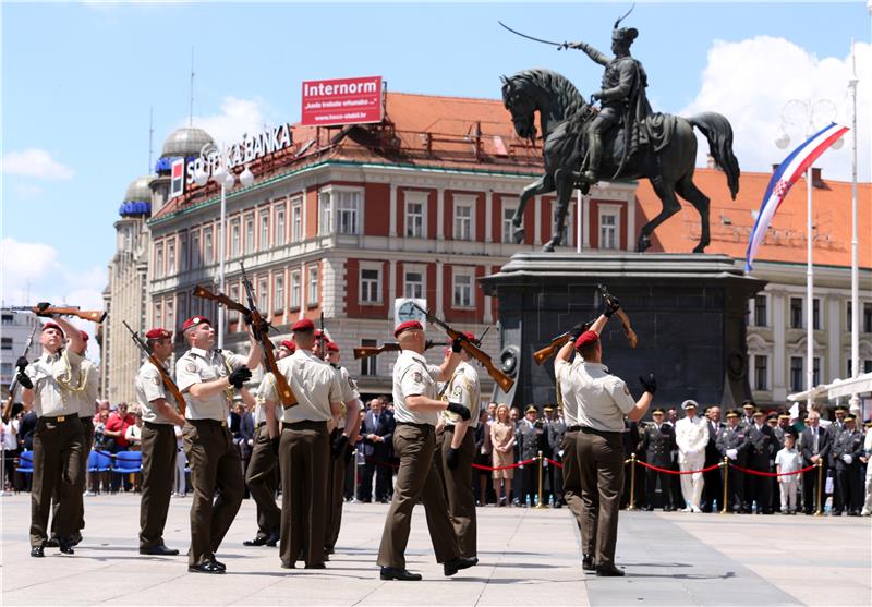 Svečana manifestacija "Velika smjena straže" povodom Dana oružanih snaga Republike Hrvatske