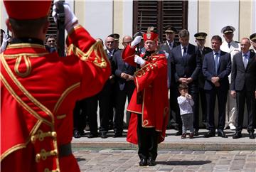 Plenković i Krstičević pohvalili obnovu ceremonije smjene straže ispred Banskih dvora