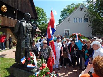 Over 6,000 gather to celebrate Tito's birthday