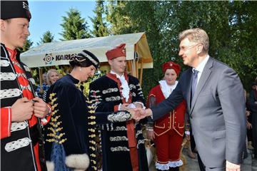 Karlovac: Plenković obišao Tehničko-taktički zbor Hrvatske kopnena vojske 