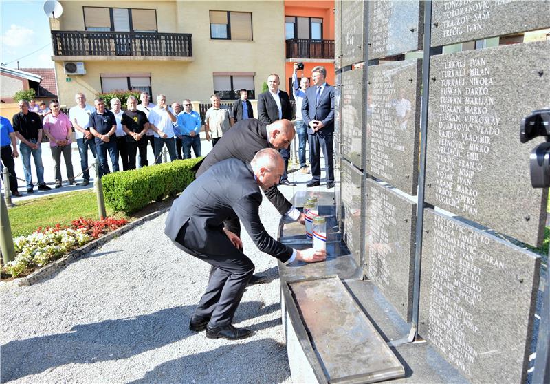 Karlovac: Plenković obišao Tehničko-taktički zbor Hrvatske kopnena vojske 