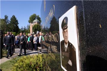 Na Dan Oružanih snaga RH državno izaslanstvo položilo vijence na Mirogoju 