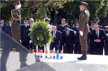 Na Dan Oružanih snaga RH državno izaslanstvo položilo vijence na Mirogoju 