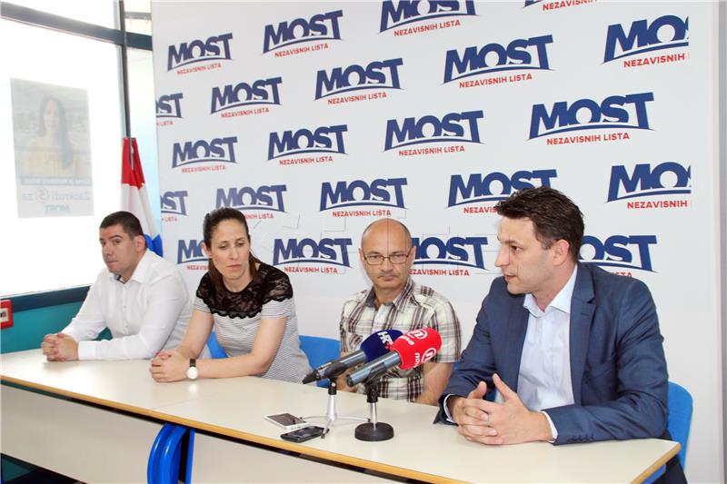 Konferencija za novinare u sjedištu Mosta