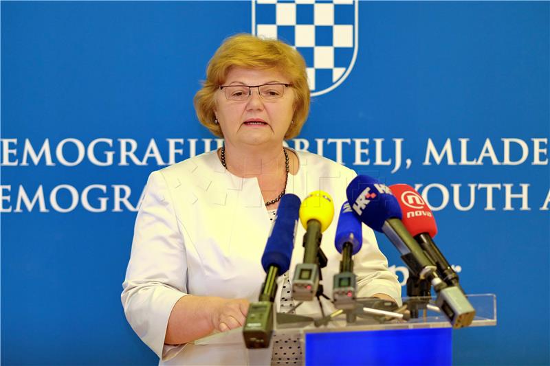 Konferencija za medije ministrice Murganić