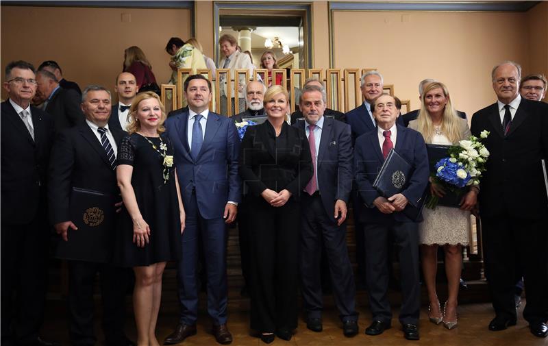 Grabar-Kitarovic calls for setting up Office of Croatian Solidarity in Zagreb