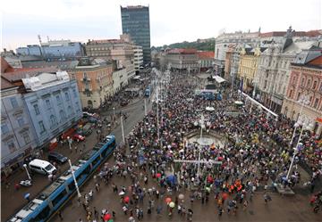 Prosvjedna akcija "Čekajući tramvaj zvan obrazovna reforma"