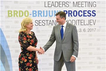 Predsjednica Kolinda Grabar-Kitarović doputovala na predsjednički summit u Sloveniji