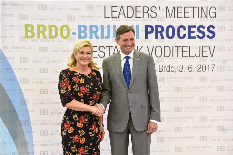 Predsjednica Kolinda Grabar-Kitarović doputovala na predsjednički summit u Sloveniji