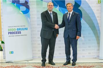 Summit u Sloveniji: Sastanak Stier - Erjavec u Kongresnom centru Brdo