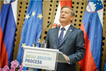 Summit u Sloveniji: Konferencija za medije Stier - Erjavec