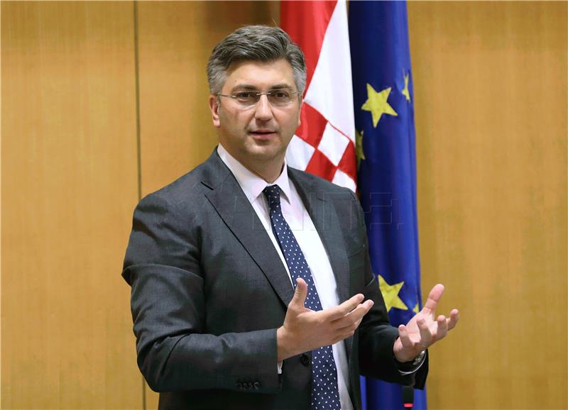 Hajdaš Dončić: Kako ste spavali nakon jučerašnjeg neuspjelog preslagivanja?; Plenković: Dobro!