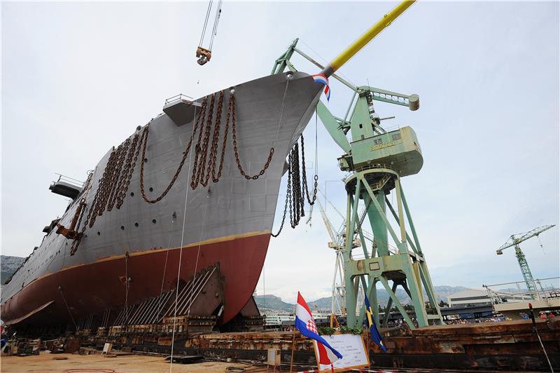 World's biggest square sail launched at Brodosplit