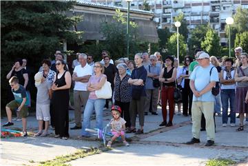 Prosvjed protiv postavljanja ograde u Travnom